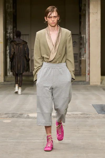 Look 54
